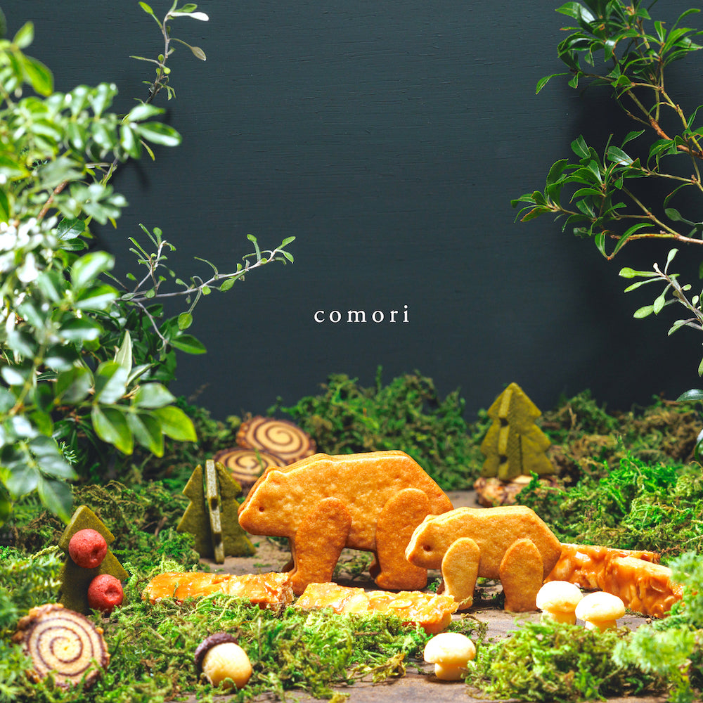 Christmasパッケージ - 小さな森のクッキー缶